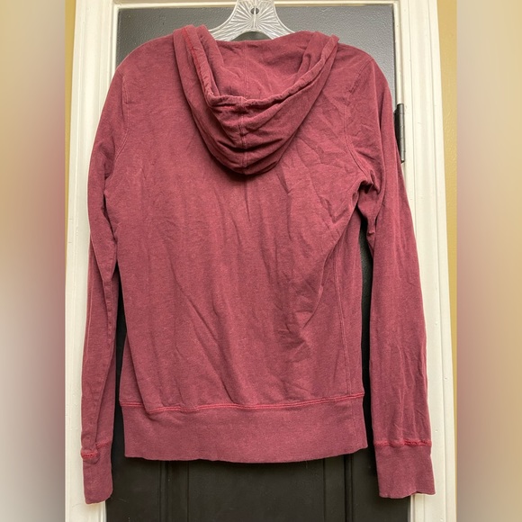 Nike zip up hooded jacket - Picture 2 of 6